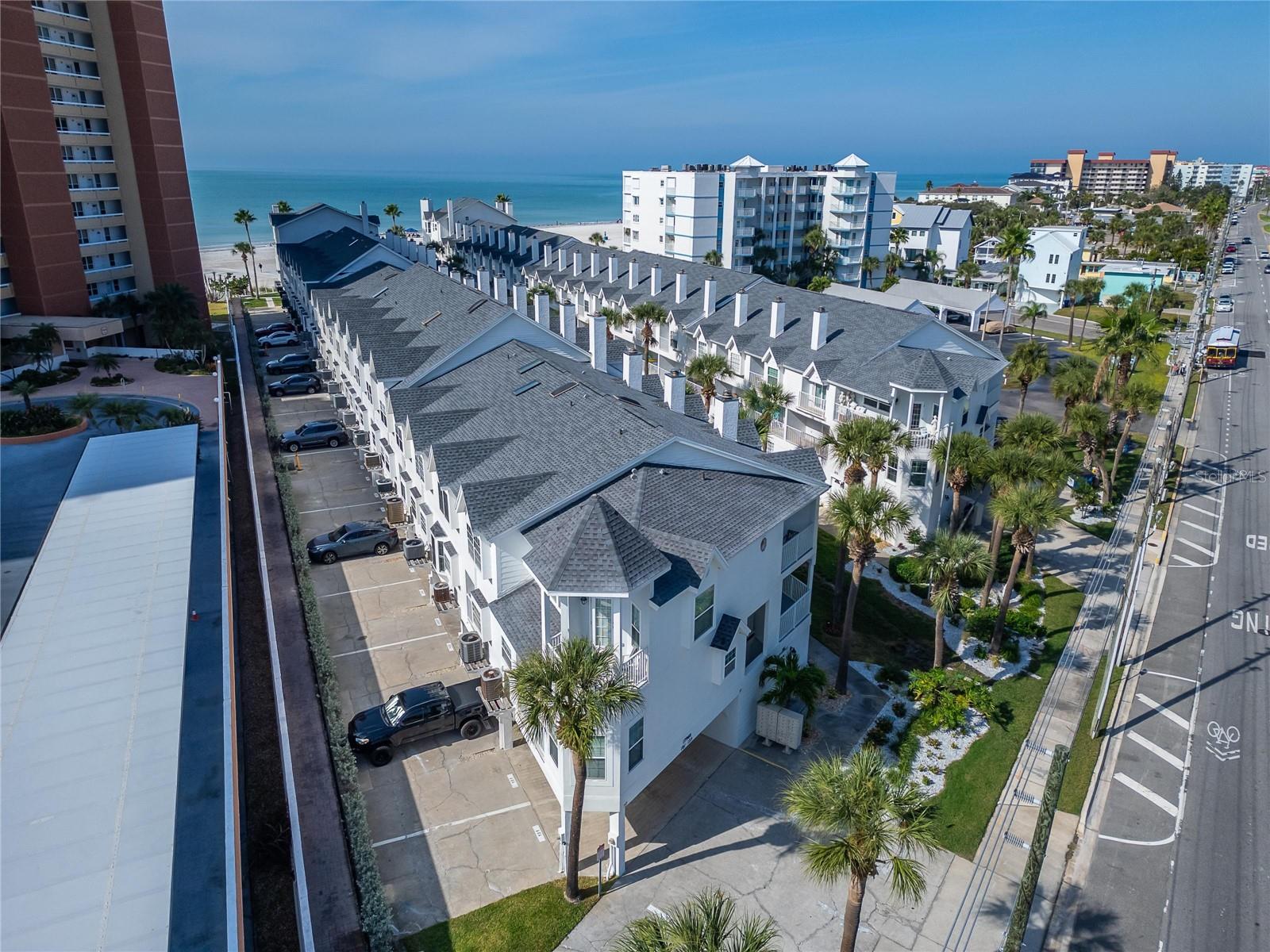 SUNSET REEF - Residential