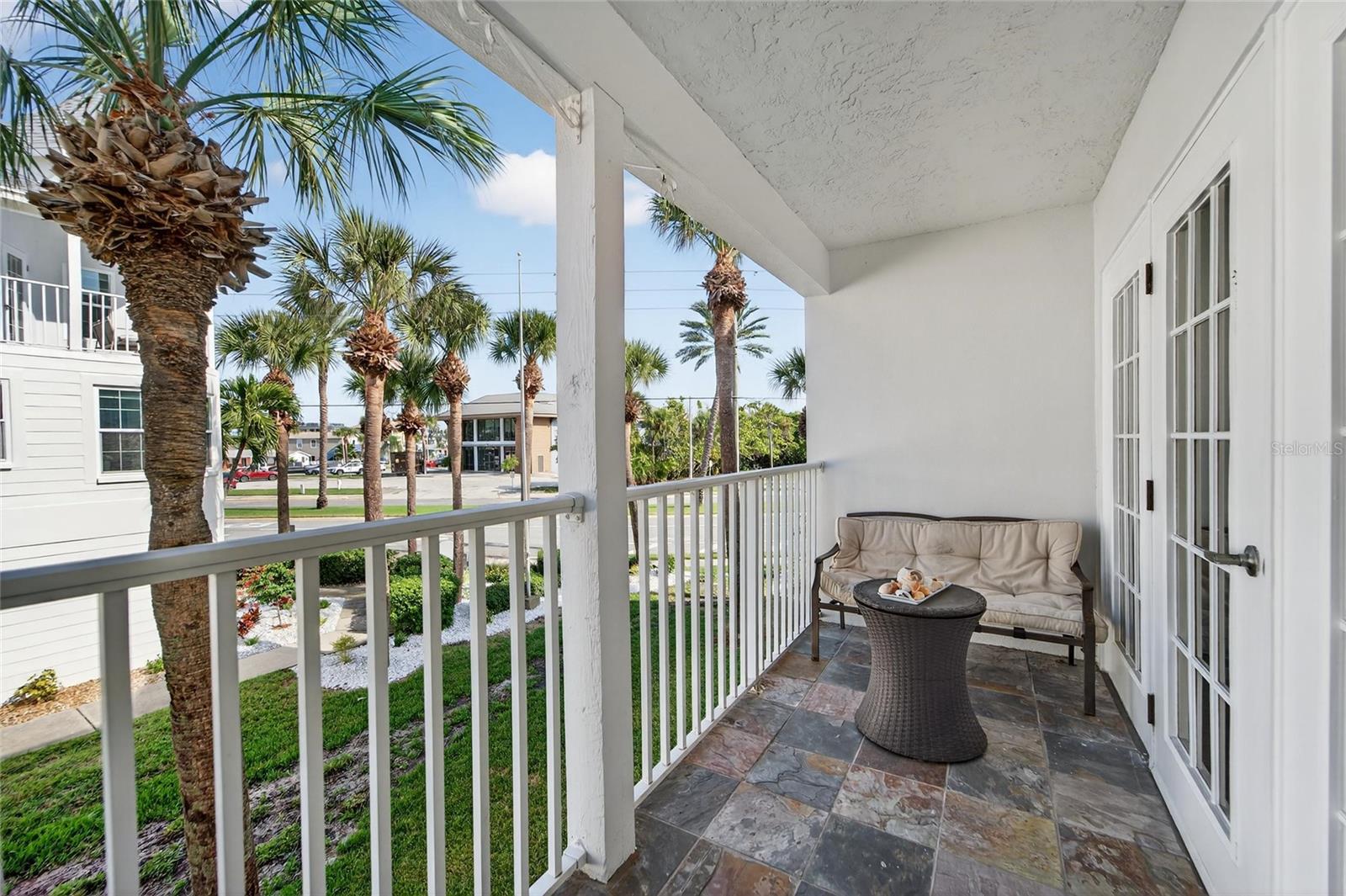 SUNSET REEF - Residential