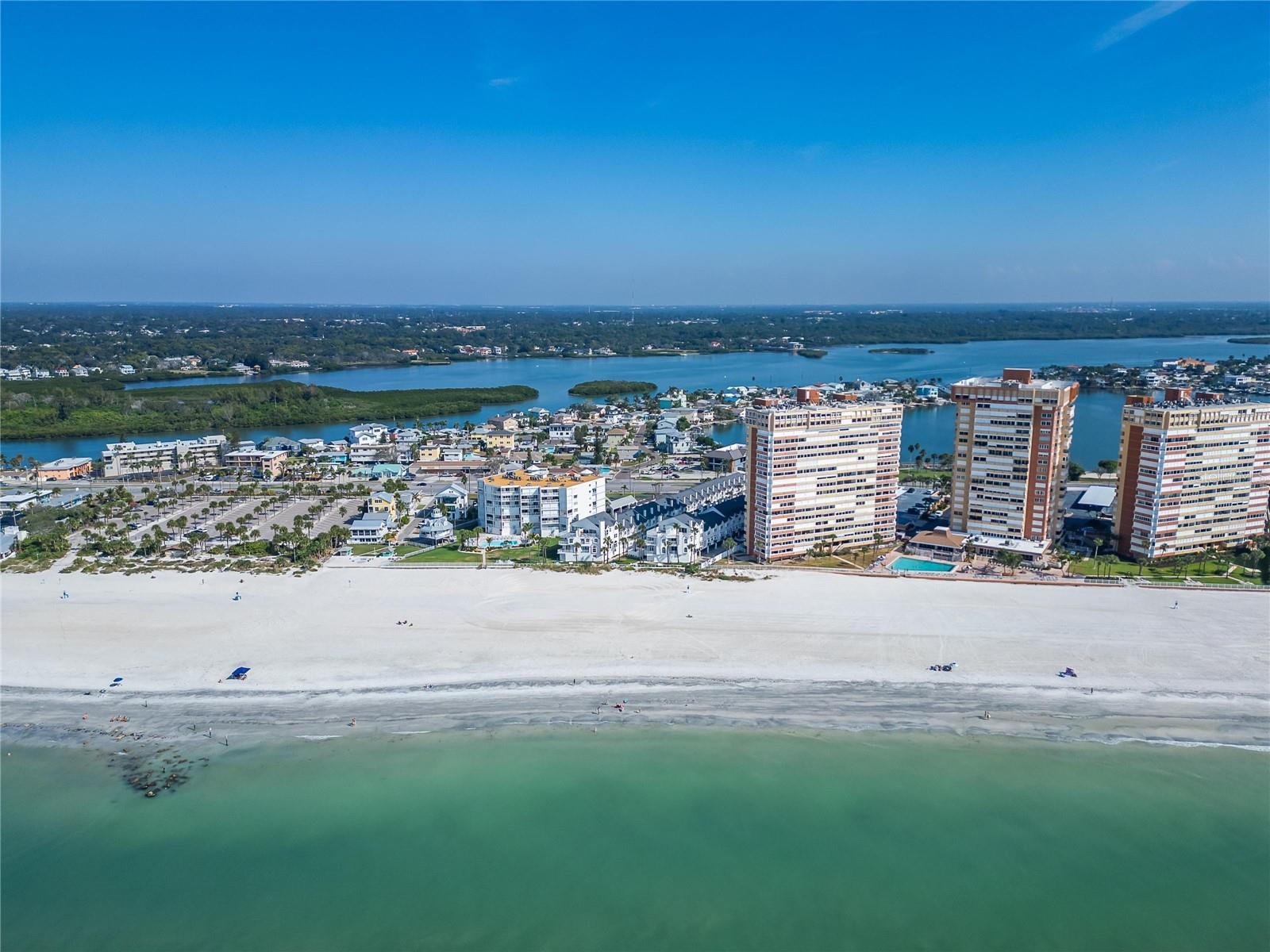 SUNSET REEF - Residential