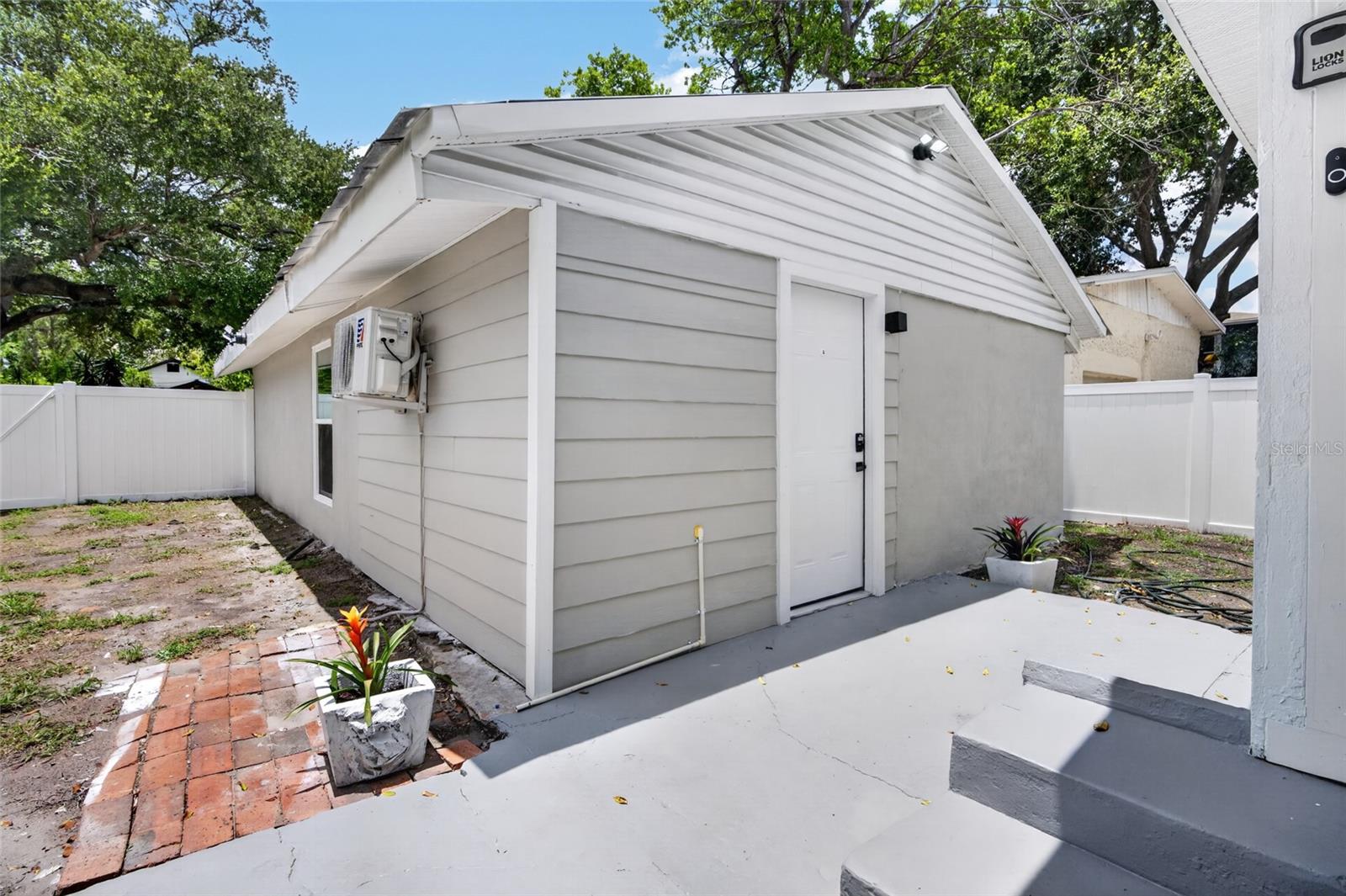 SUNSHINE SUB - Residential