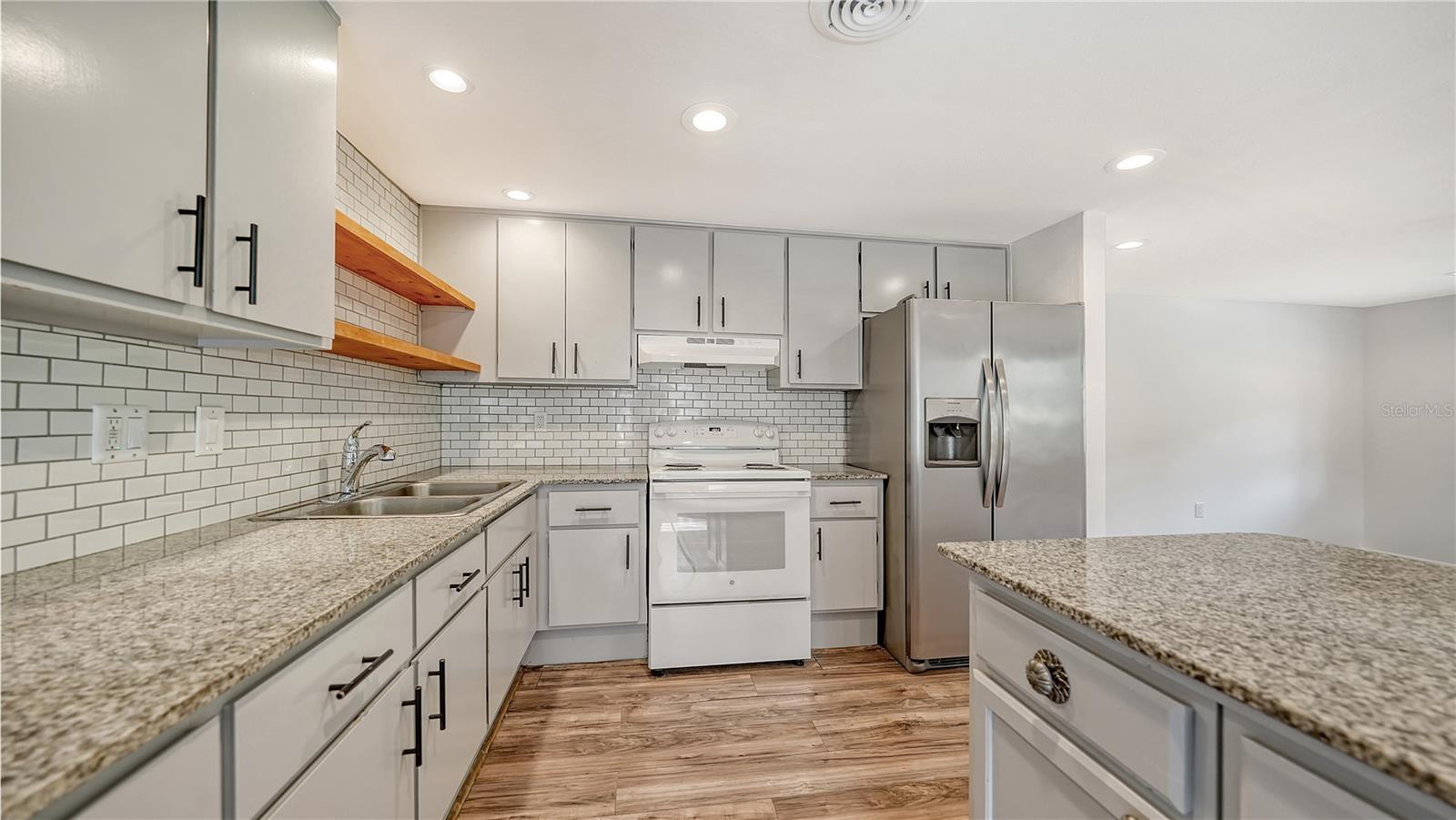 ARLINGTON PARK - Residential