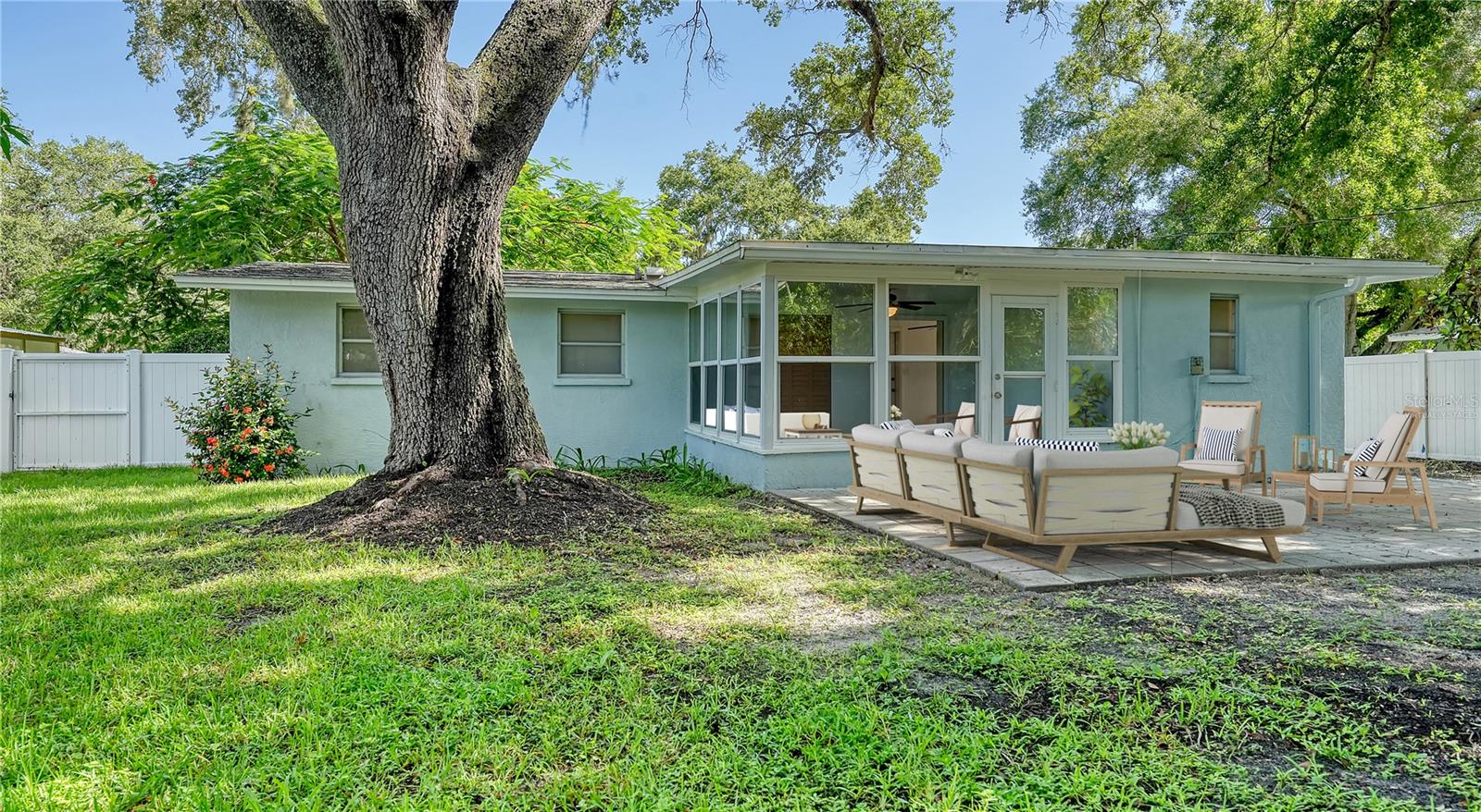 ARLINGTON PARK - Residential