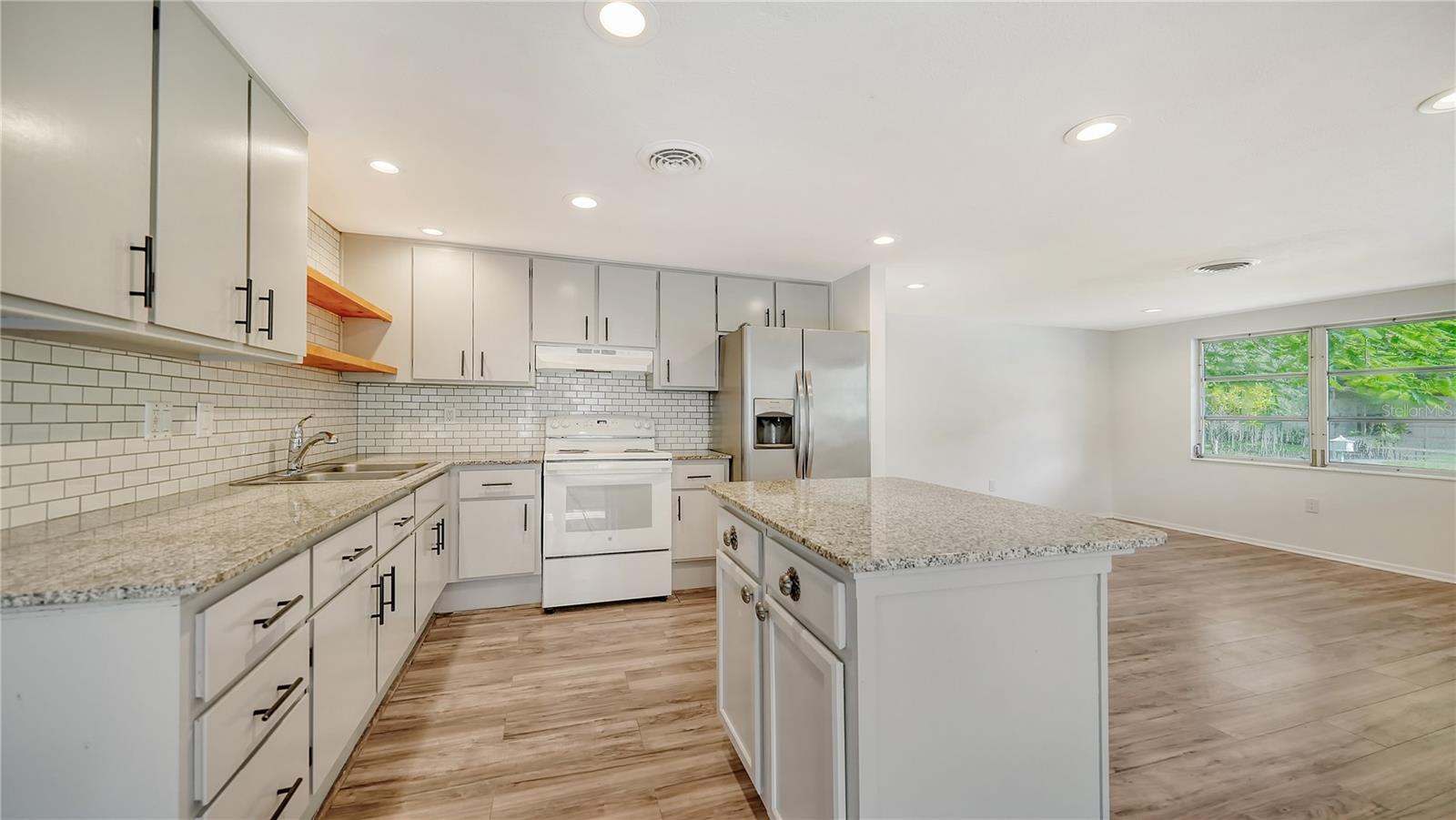ARLINGTON PARK - Residential