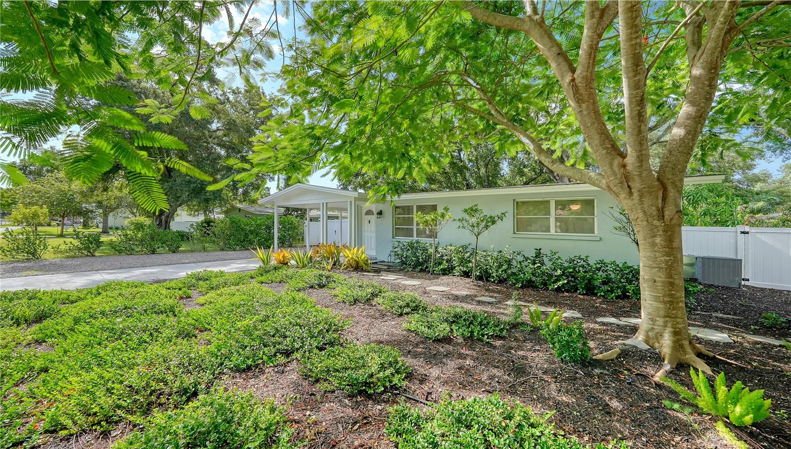 ARLINGTON PARK - Residential