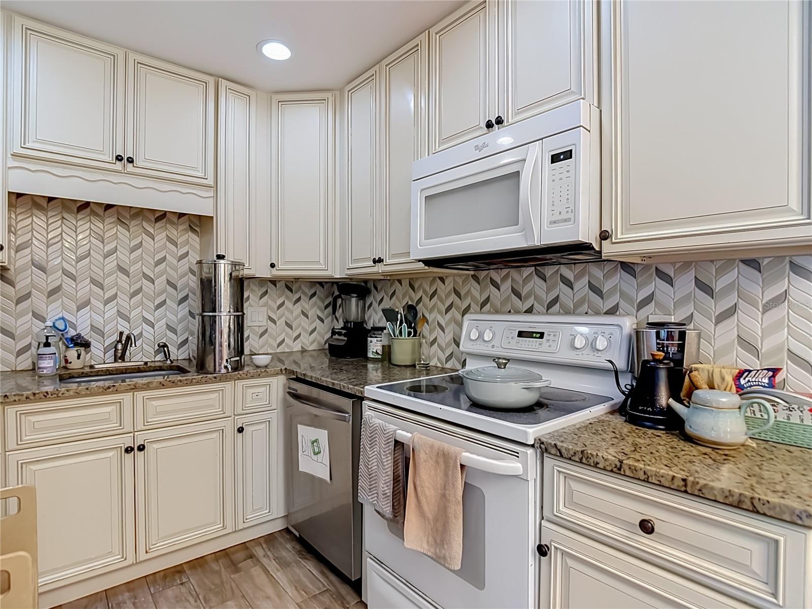 LAKE FOREST - Residential
