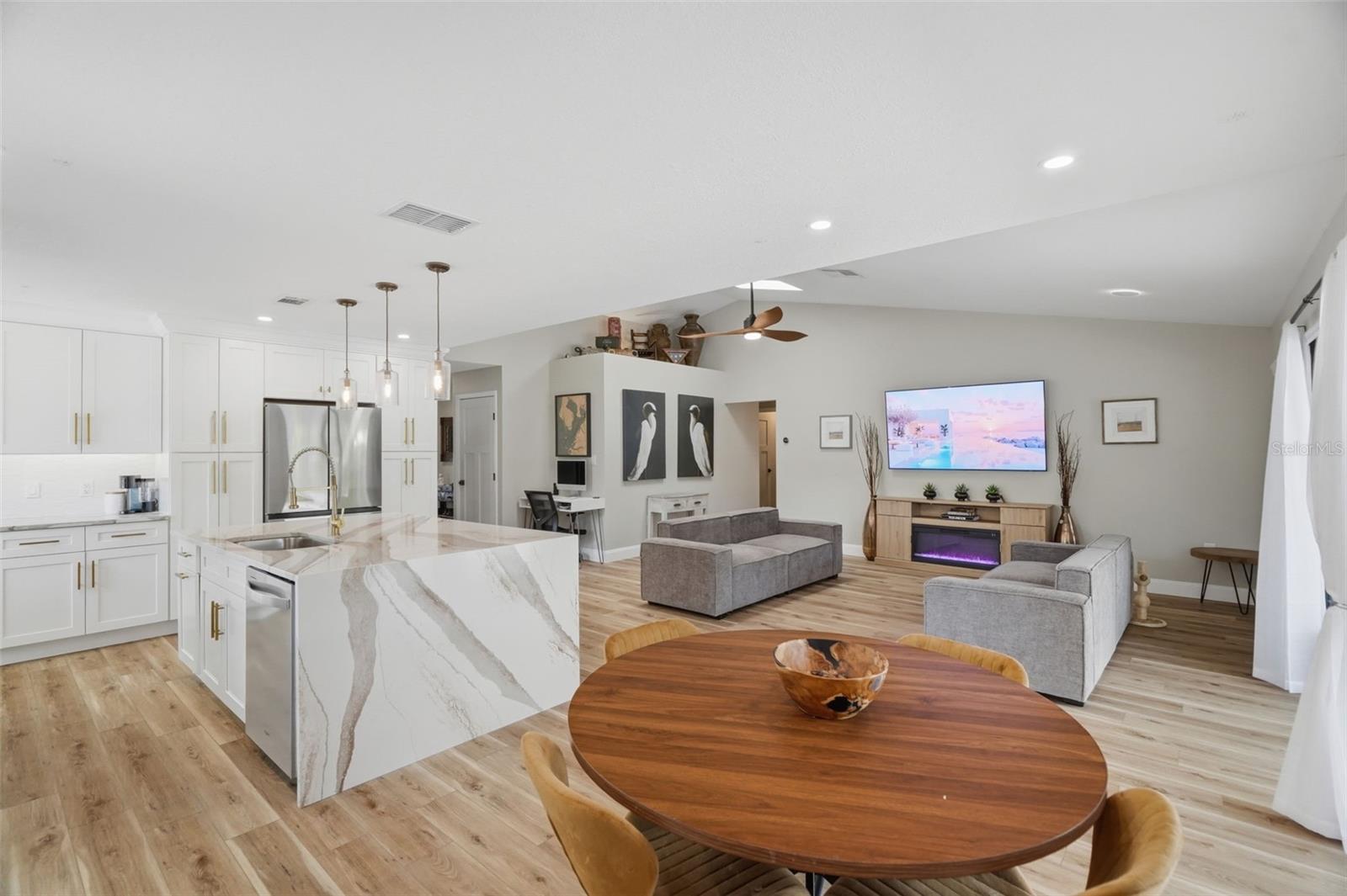 COLONY SOUTH - Residential