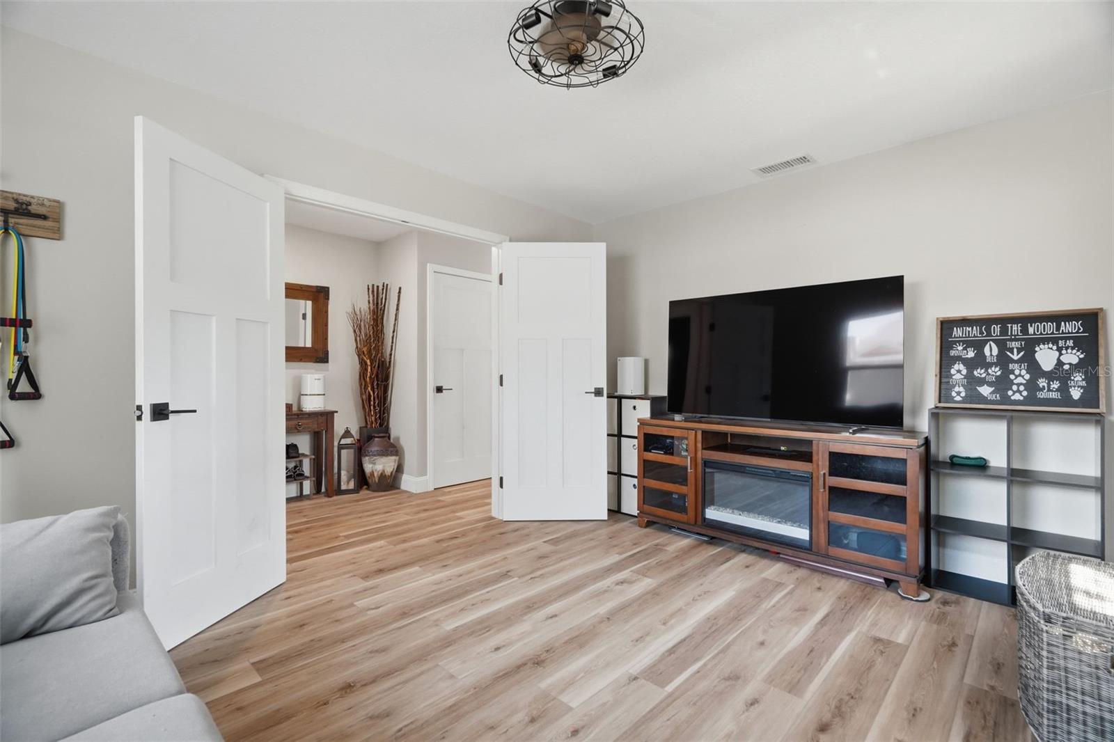 COLONY SOUTH - Residential