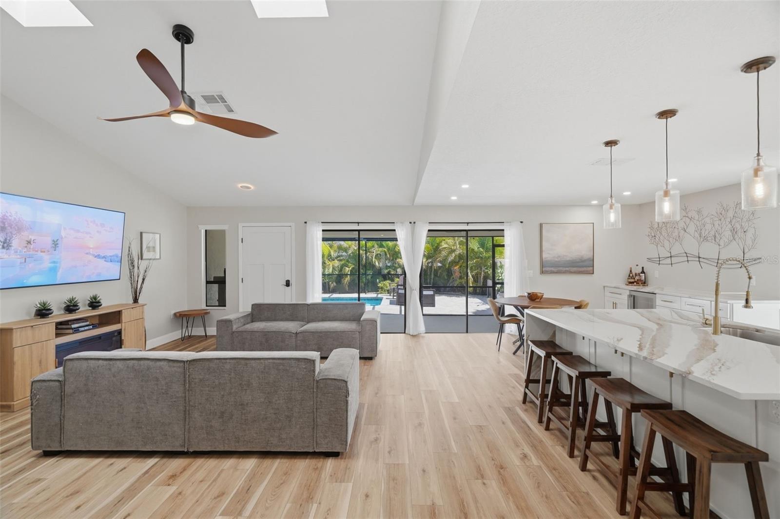 COLONY SOUTH - Residential