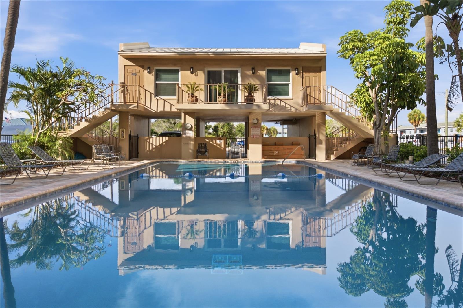 MADEIRA VISTA CONDO - Residential
