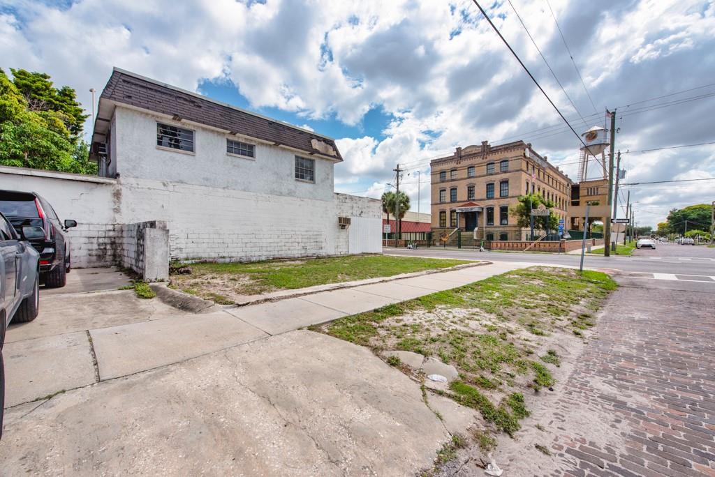 BENJAMINS ADD TO WEST TA - Commercial Sale