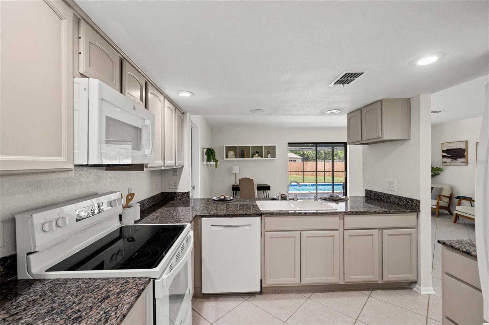 SPRING HILL - Residential