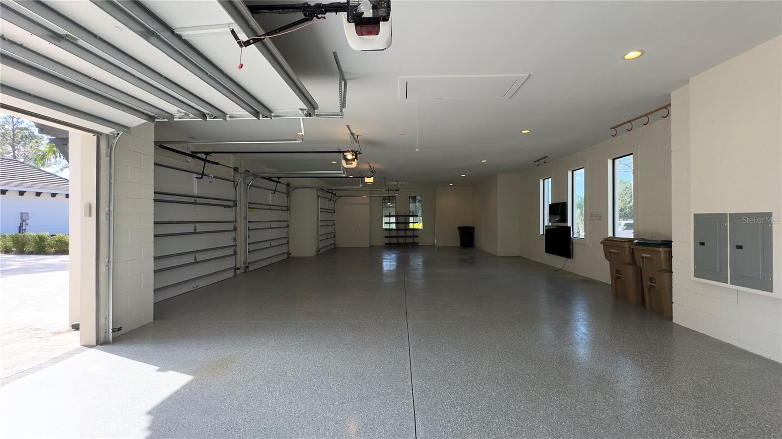 BELLA COLLINA - Residential