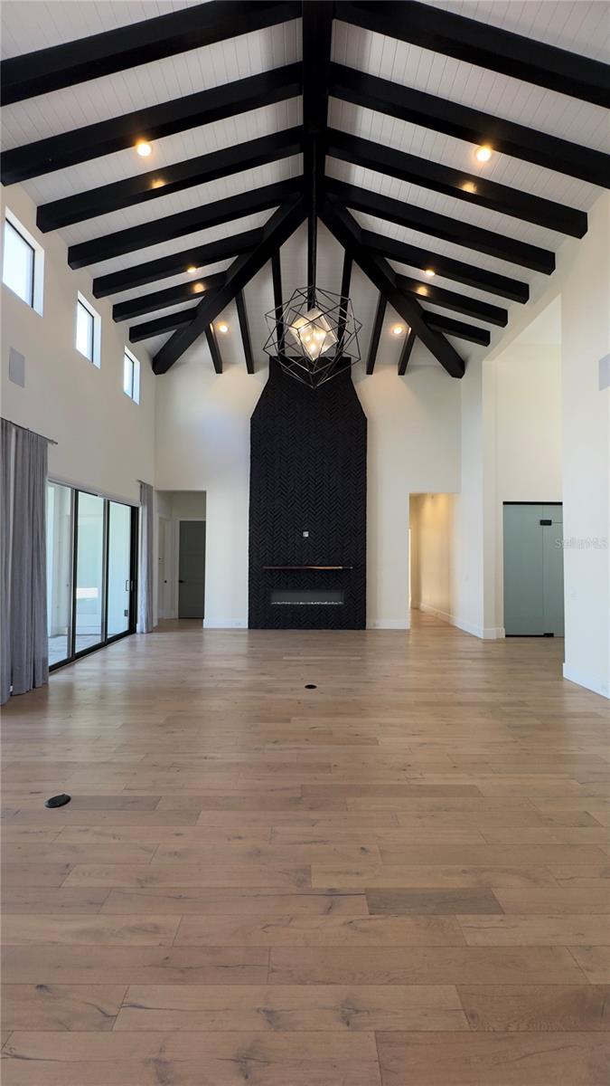 BELLA COLLINA - Residential