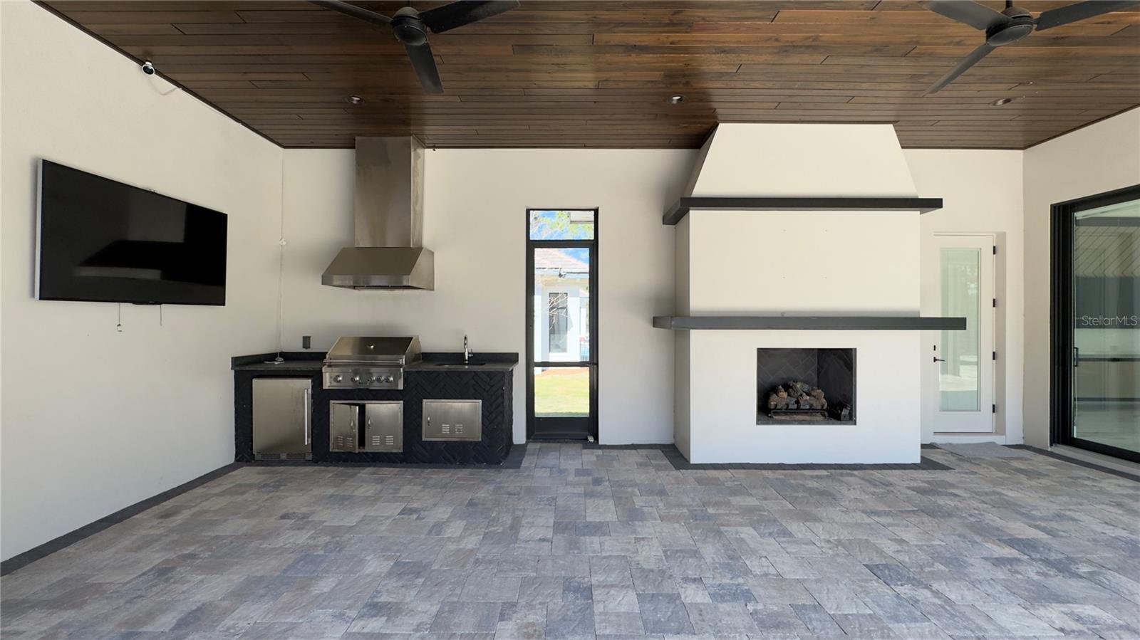 BELLA COLLINA - Residential