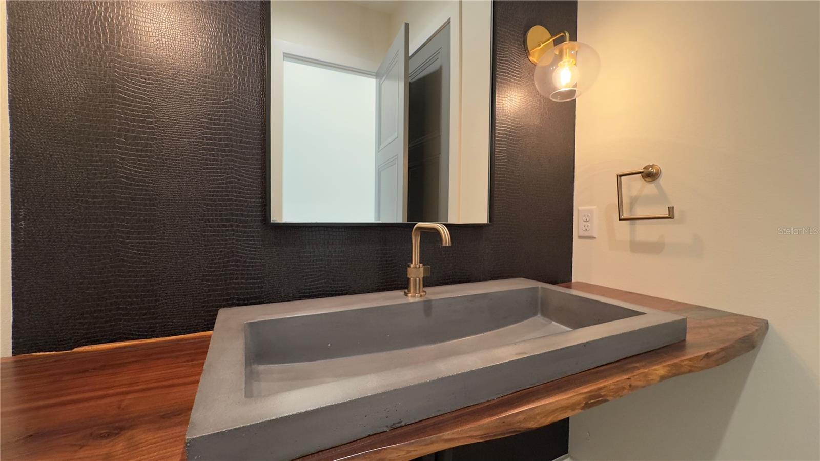 BELLA COLLINA - Residential