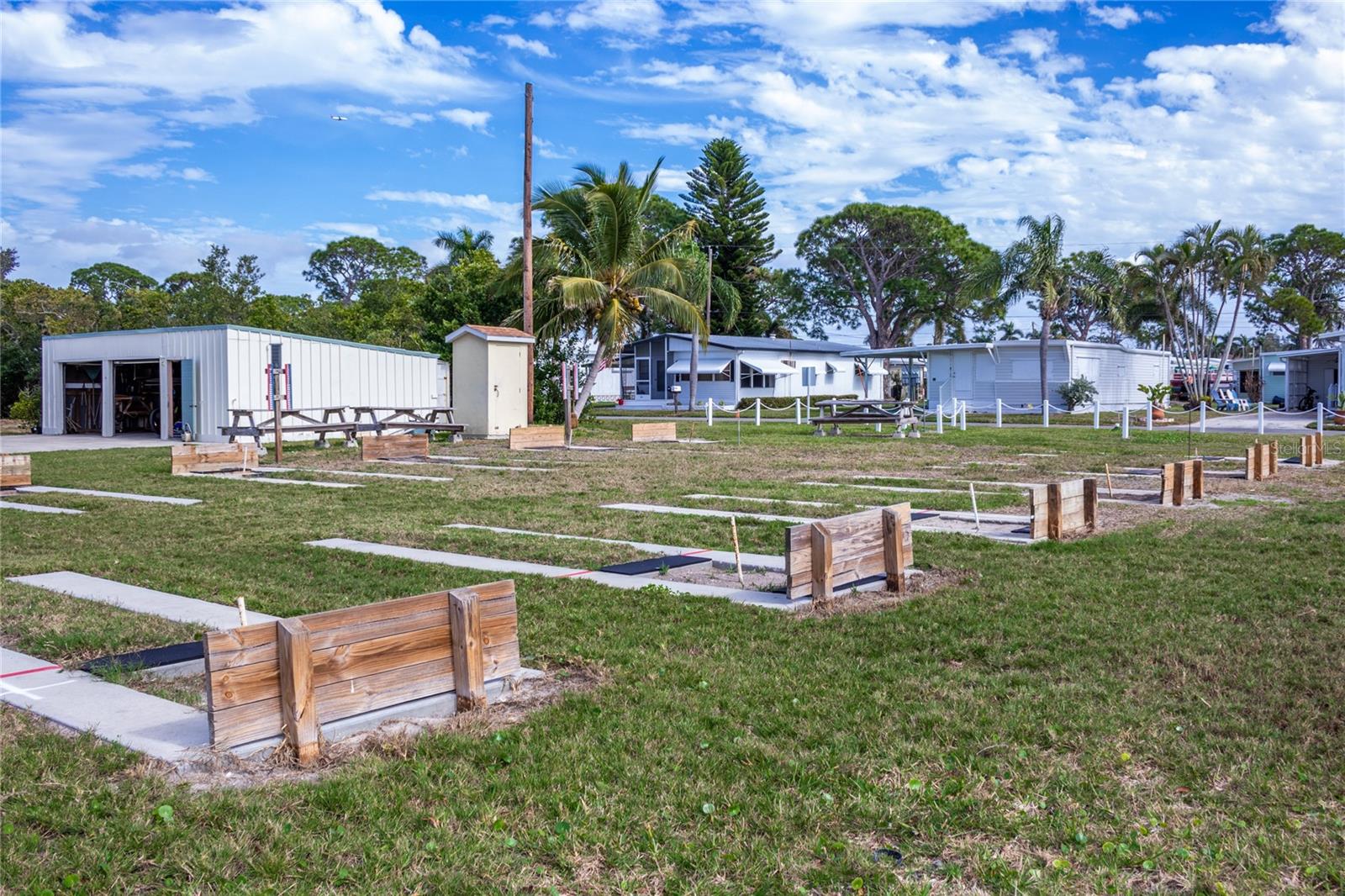 PARADISE BAY ESTATES CO-OP - Land