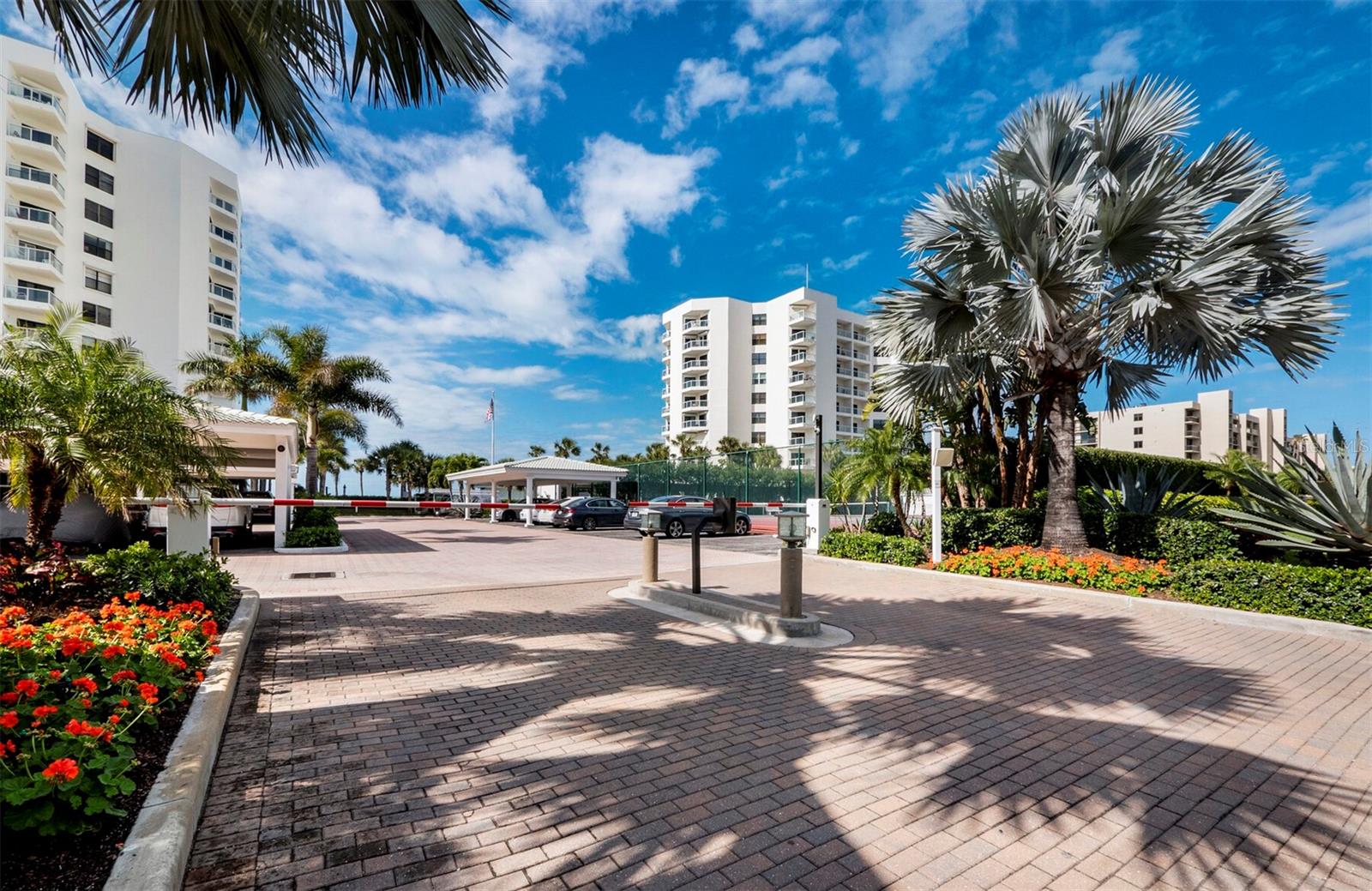 PRIVATEER NORTH - Residential