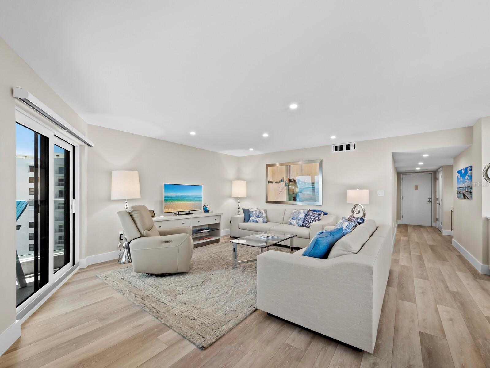 PRIVATEER NORTH - Residential