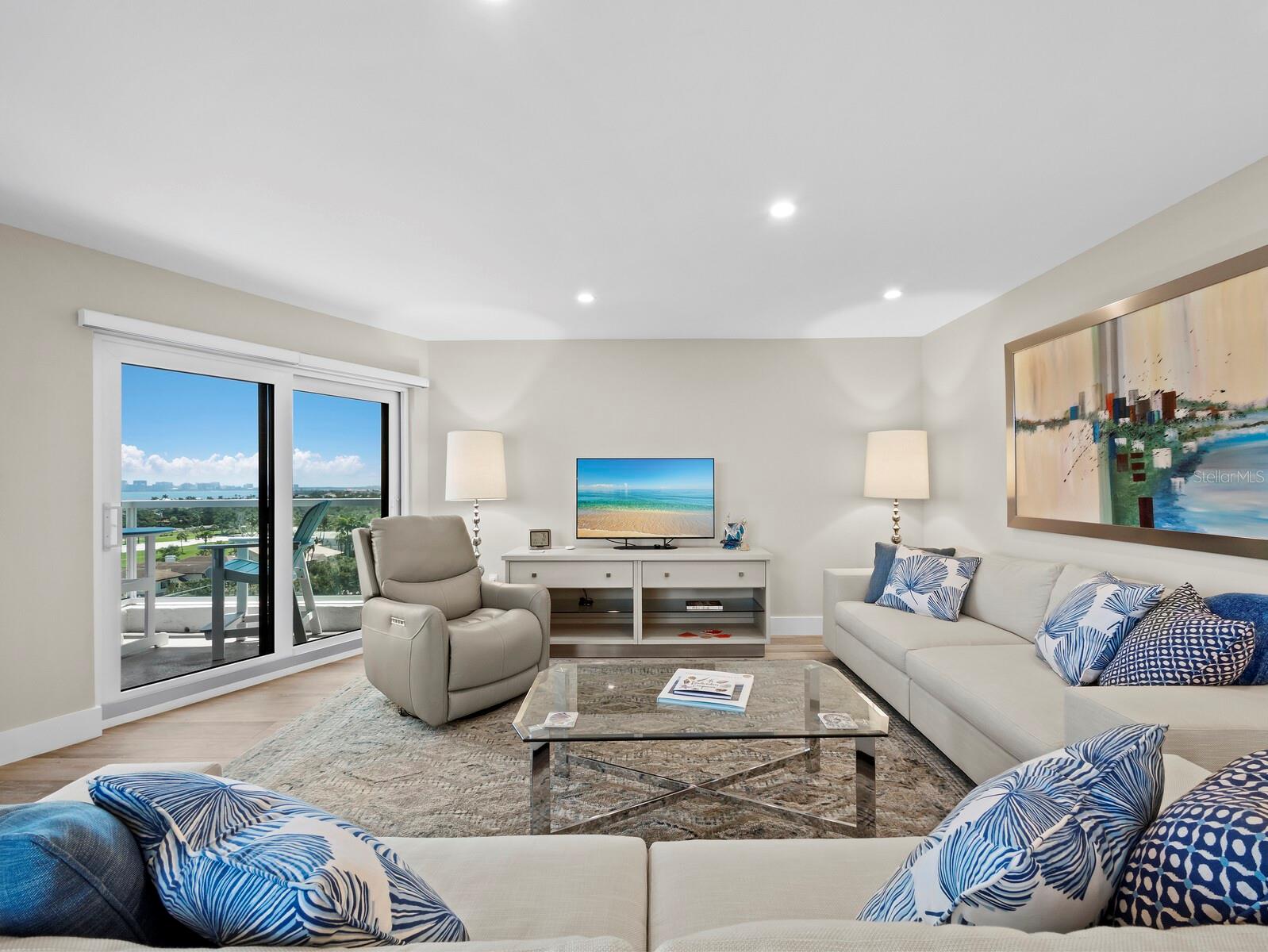 PRIVATEER NORTH - Residential