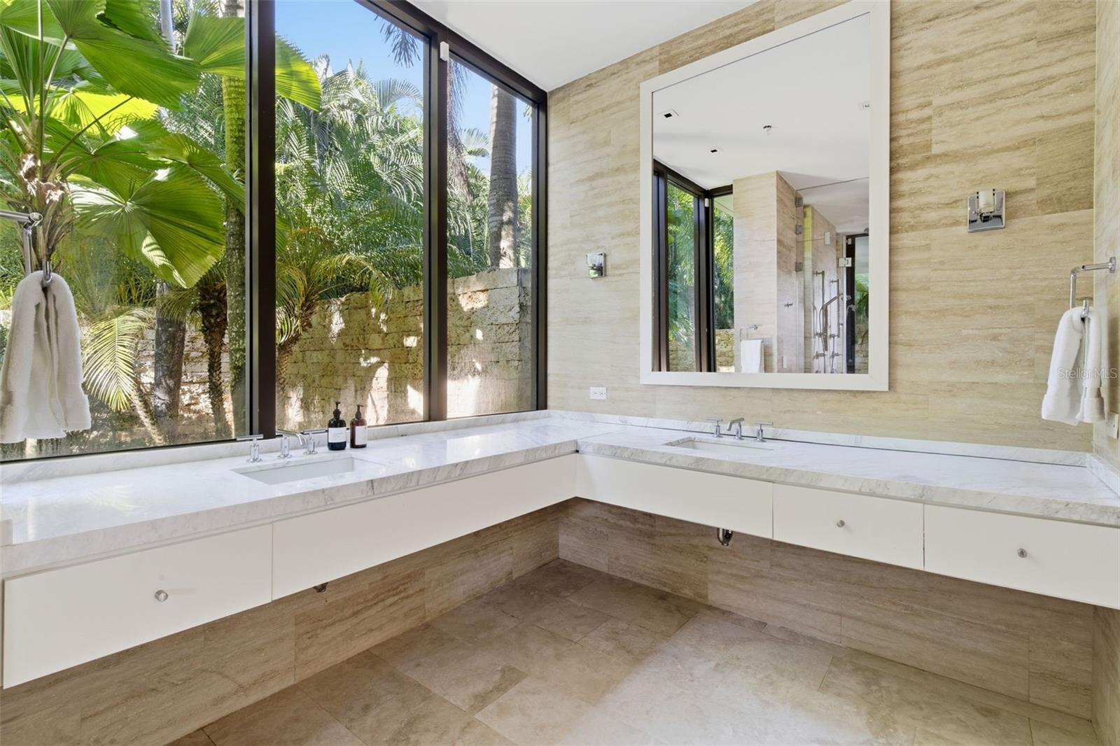 EAST BEACH - Residential