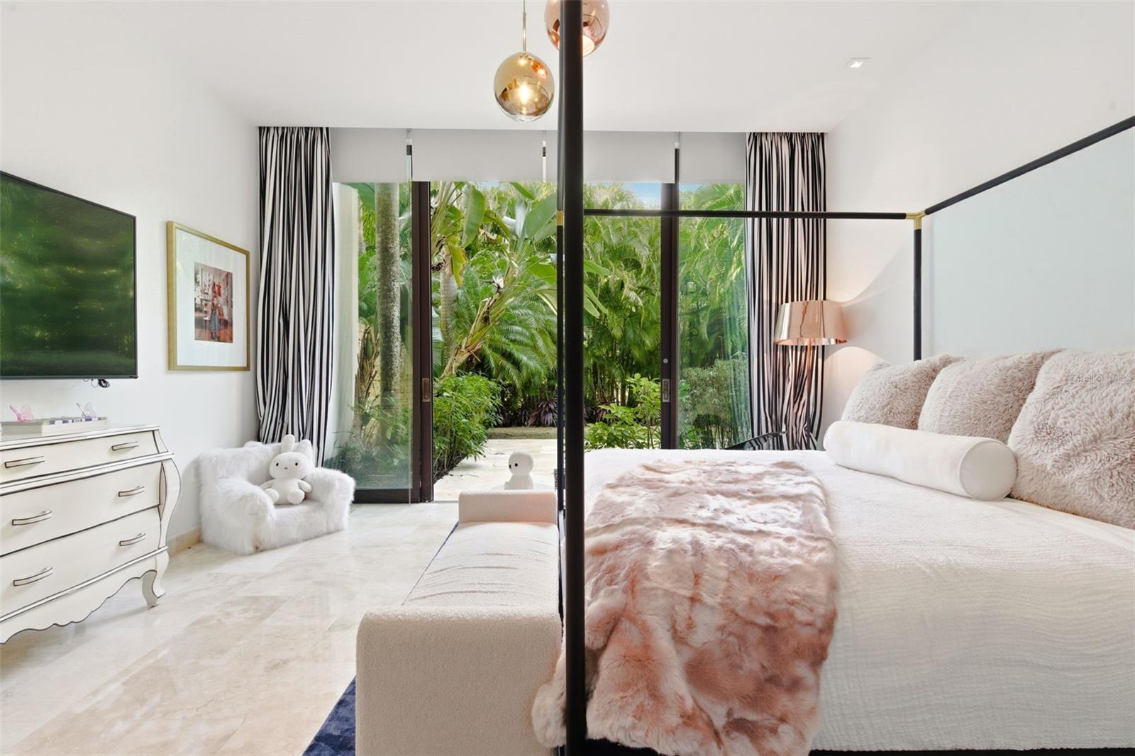 EAST BEACH - Residential