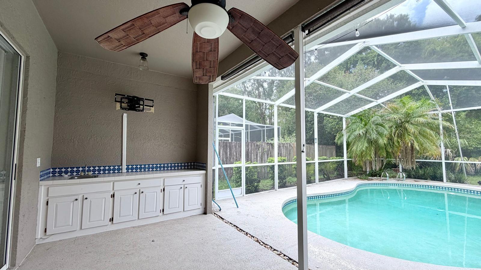 PEBBLE CREEK VILLAGE UNIT 6 RE - Residential Lease