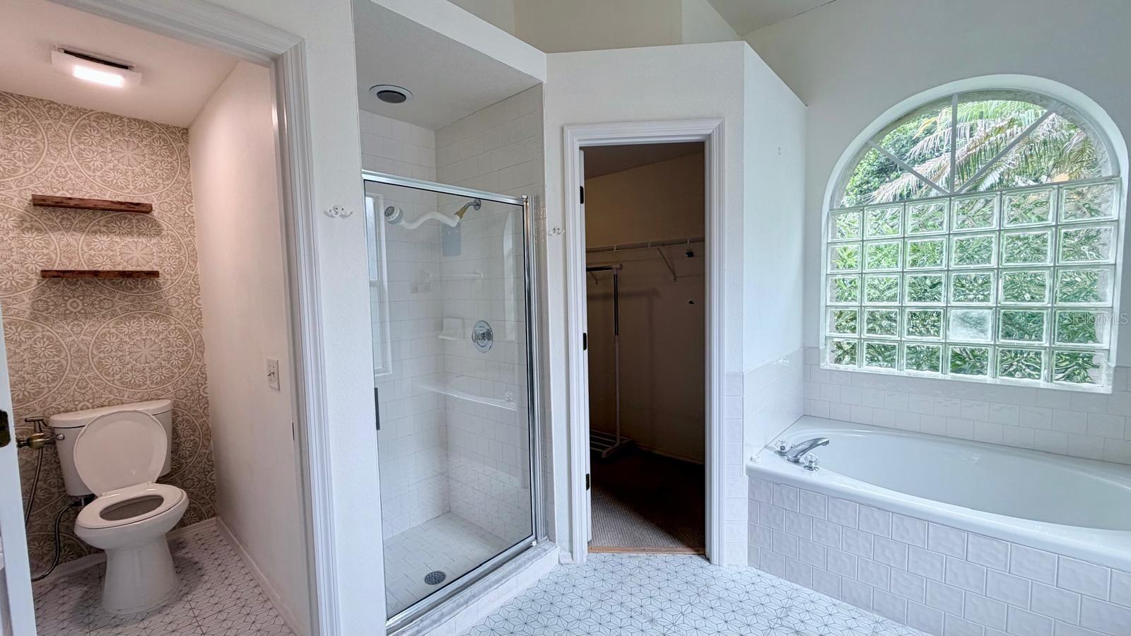 PEBBLE CREEK VILLAGE UNIT 6 RE - Residential Lease