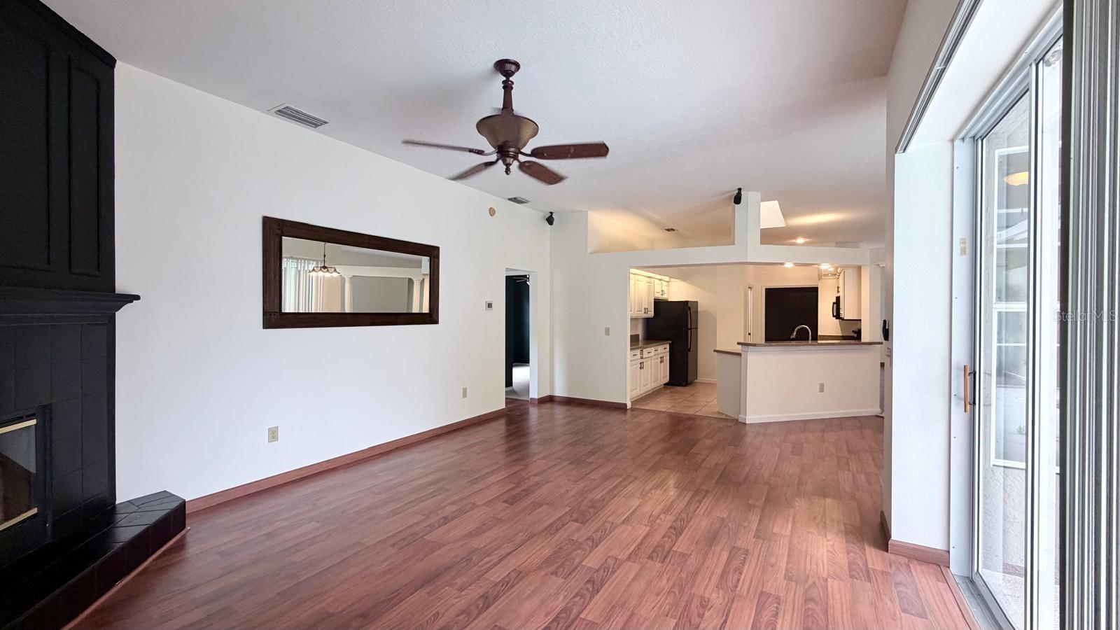 PEBBLE CREEK VILLAGE UNIT 6 RE - Residential Lease