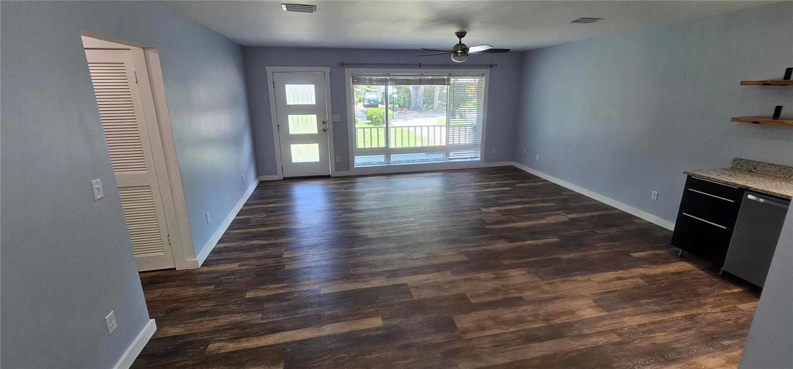 COUNTRY CLUB ESTATES - Residential