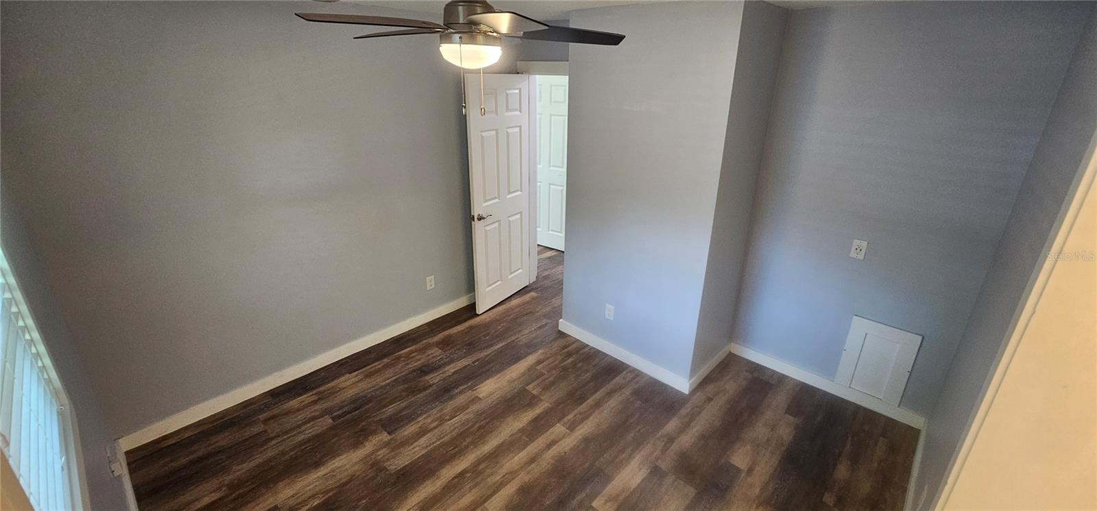COUNTRY CLUB ESTATES - Residential
