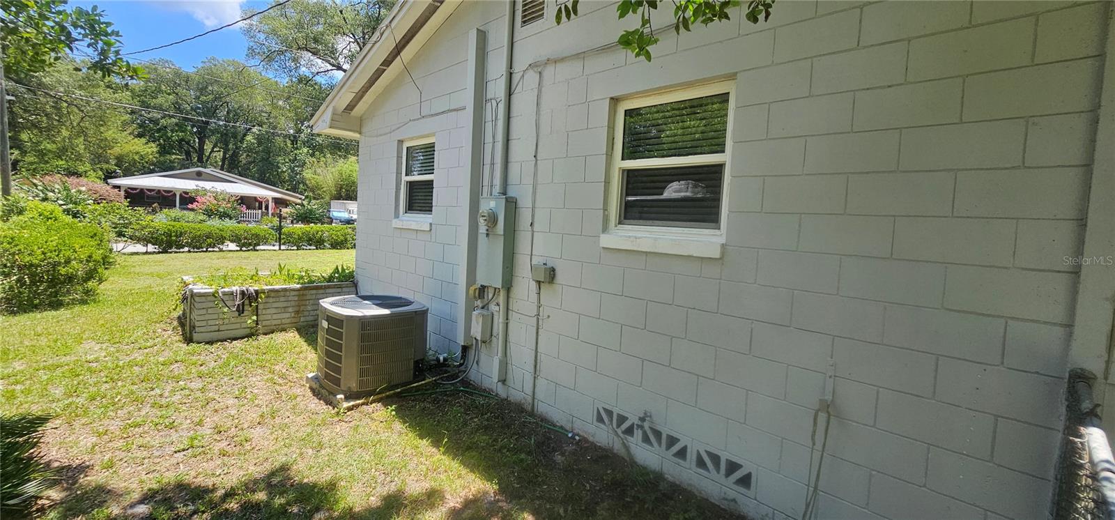 COUNTRY CLUB ESTATES - Residential
