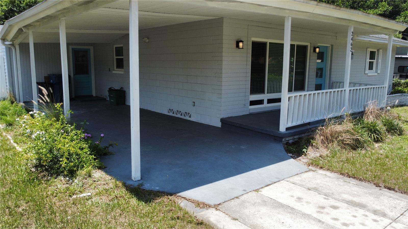 COUNTRY CLUB ESTATES - Residential