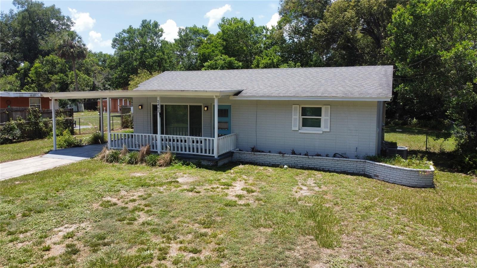 COUNTRY CLUB ESTATES - Residential