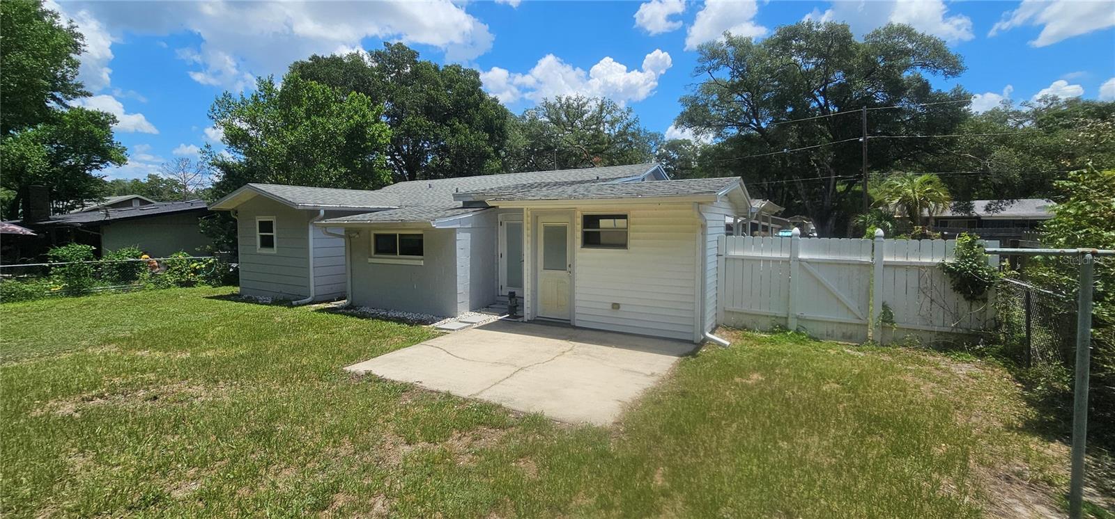 COUNTRY CLUB ESTATES - Residential