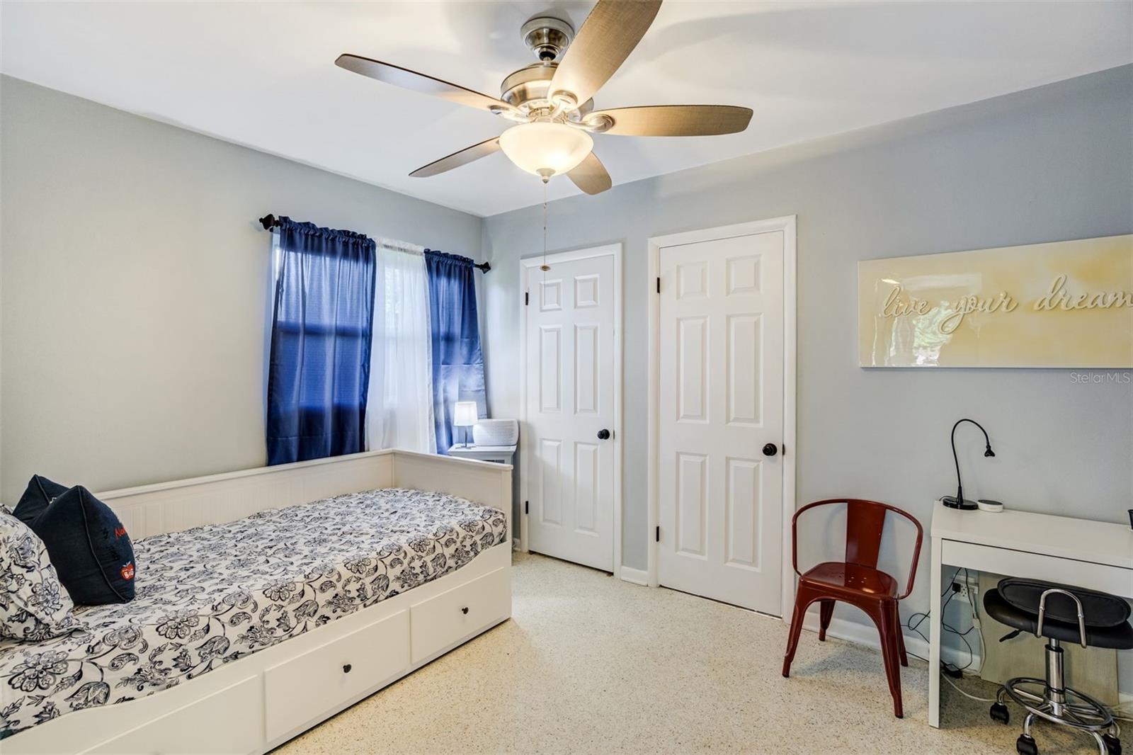 WOODRIDGE - Residential
