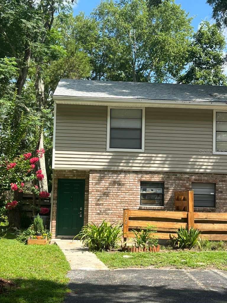 HAYSTACKS - Residential Lease