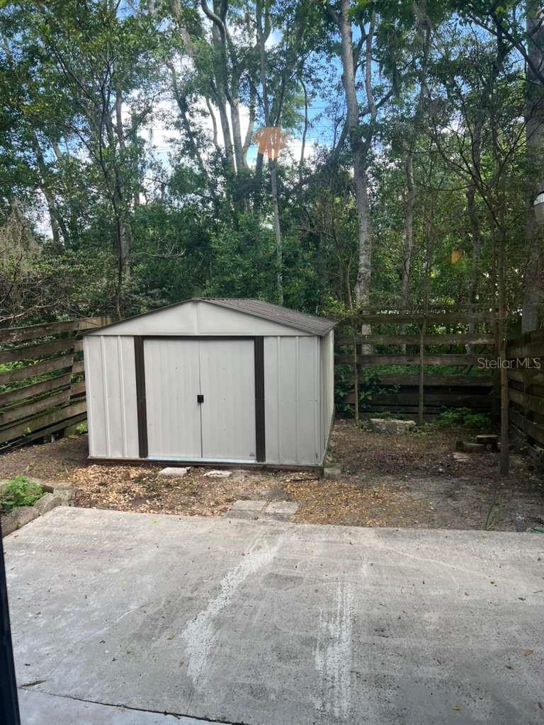 HAYSTACKS - Residential Lease