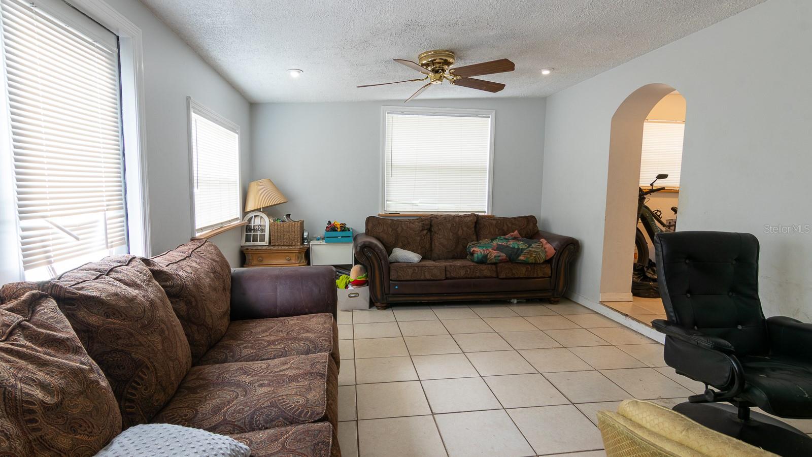 RIDGEWOOD ESTATES ADD 01 RESUB - Residential Income