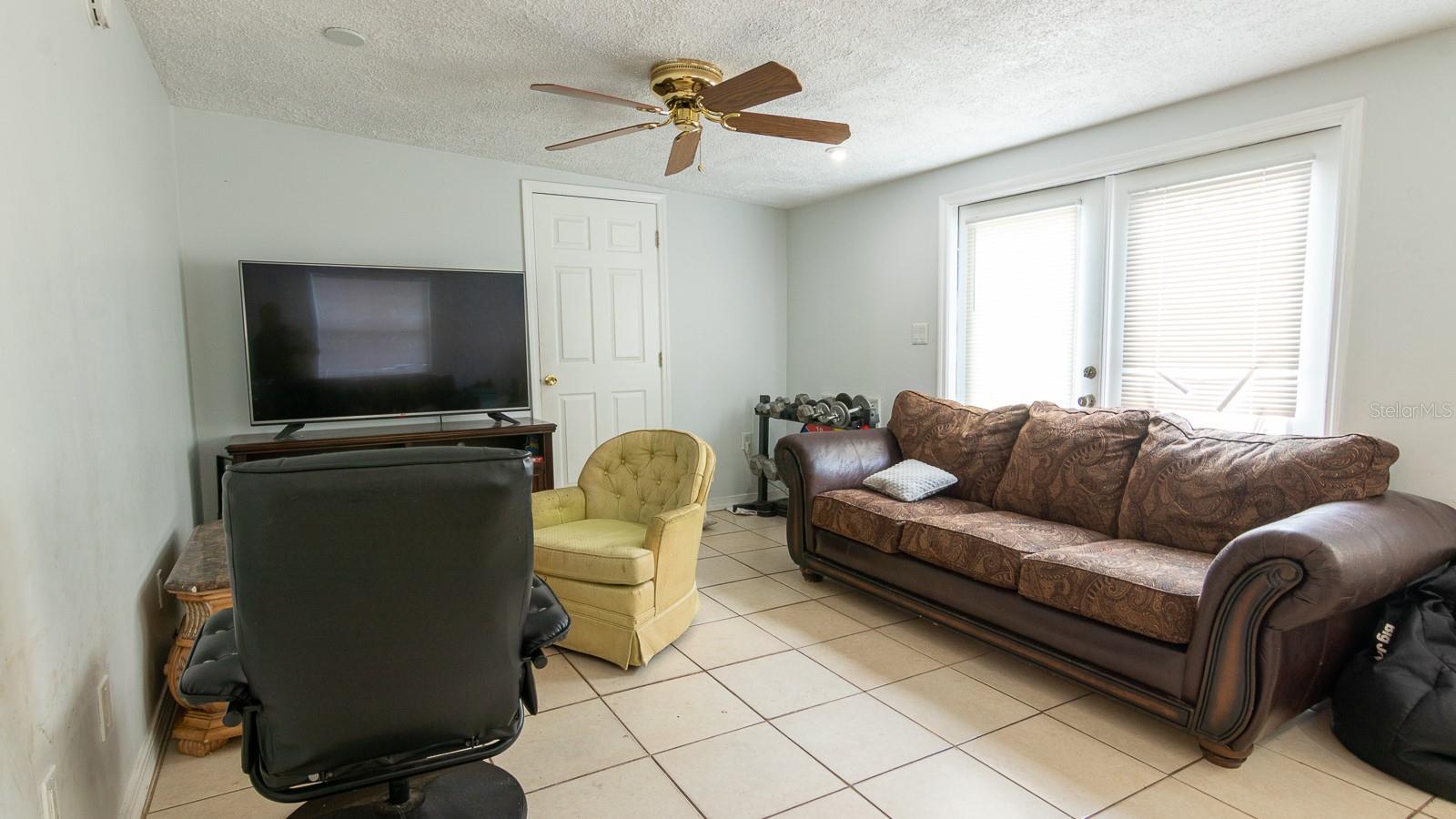 RIDGEWOOD ESTATES ADD 01 RESUB - Residential Income