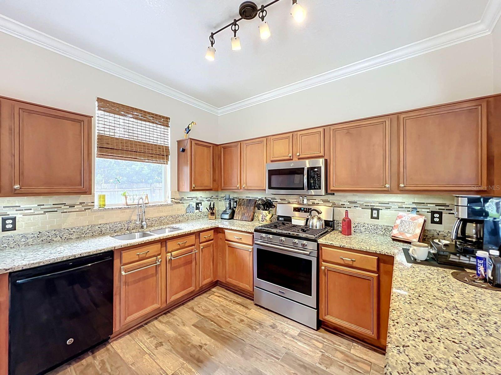 KENSINGTON AT EASTWOOD - Residential