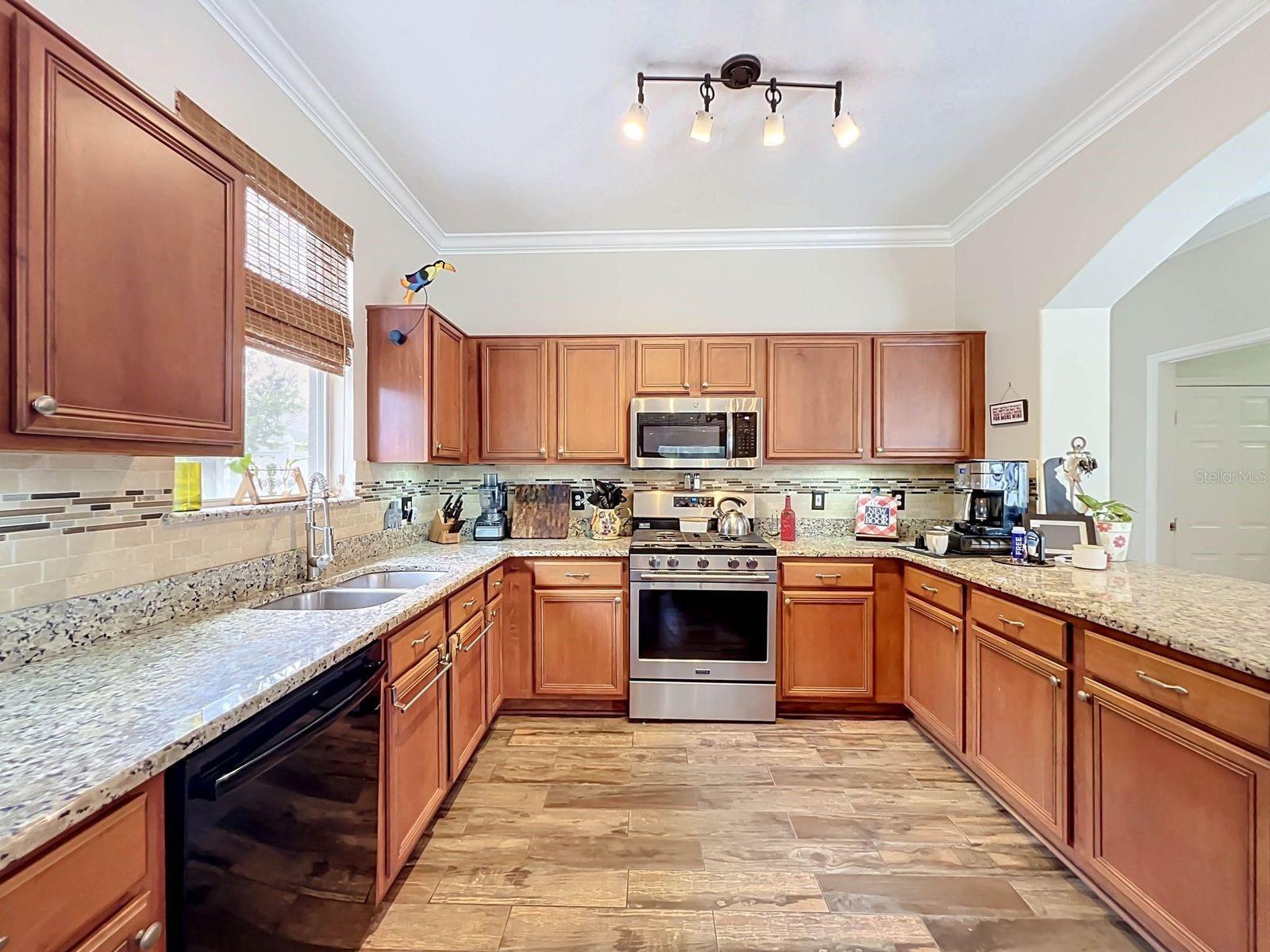 KENSINGTON AT EASTWOOD - Residential