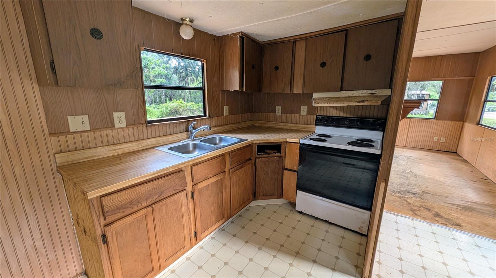 CRYSTAL RIVER OAKS - Residential
