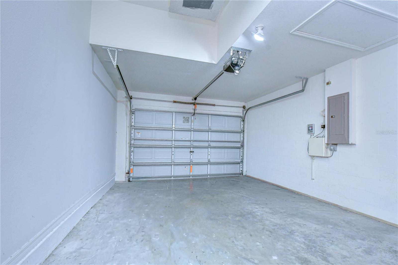 FISHHAWK RANCH PH 2 PRCL - Residential Lease