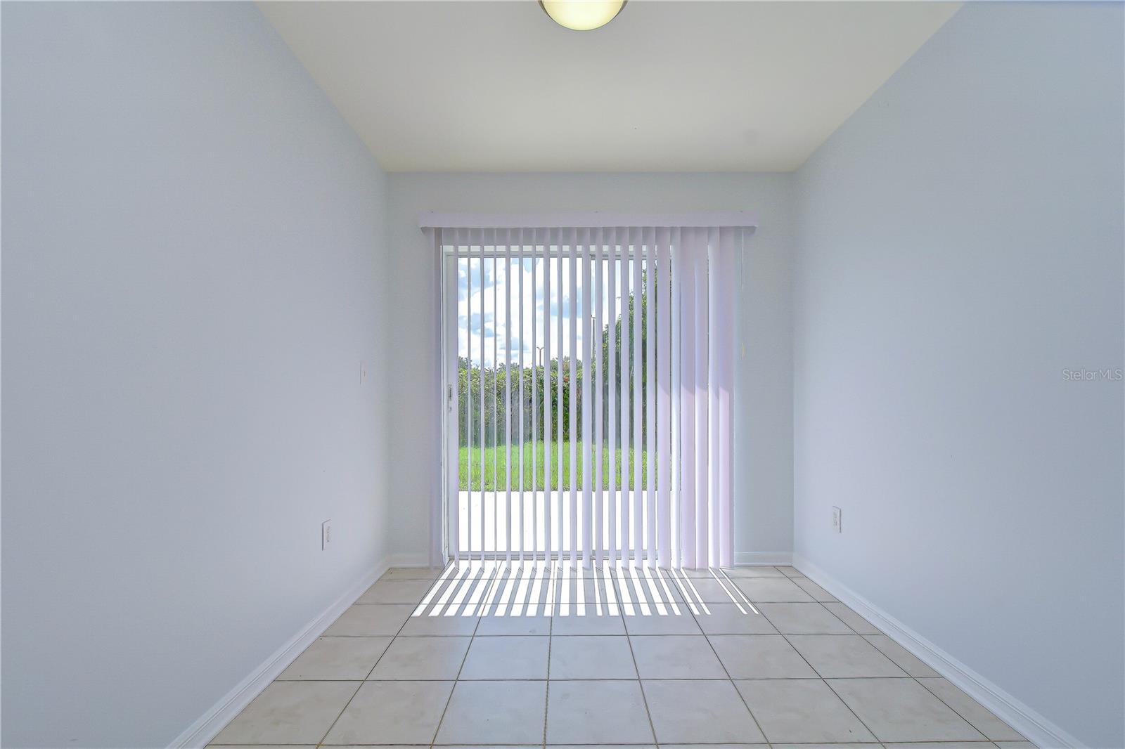 FISHHAWK RANCH PH 2 PRCL - Residential Lease
