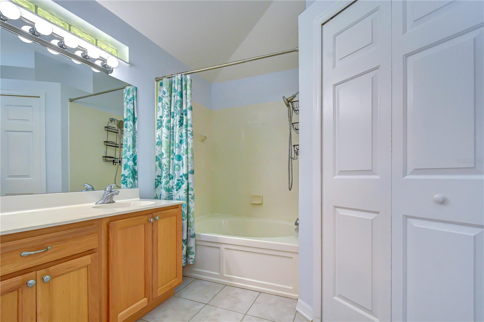 FISHHAWK RANCH PH 2 PRCL - Residential Lease