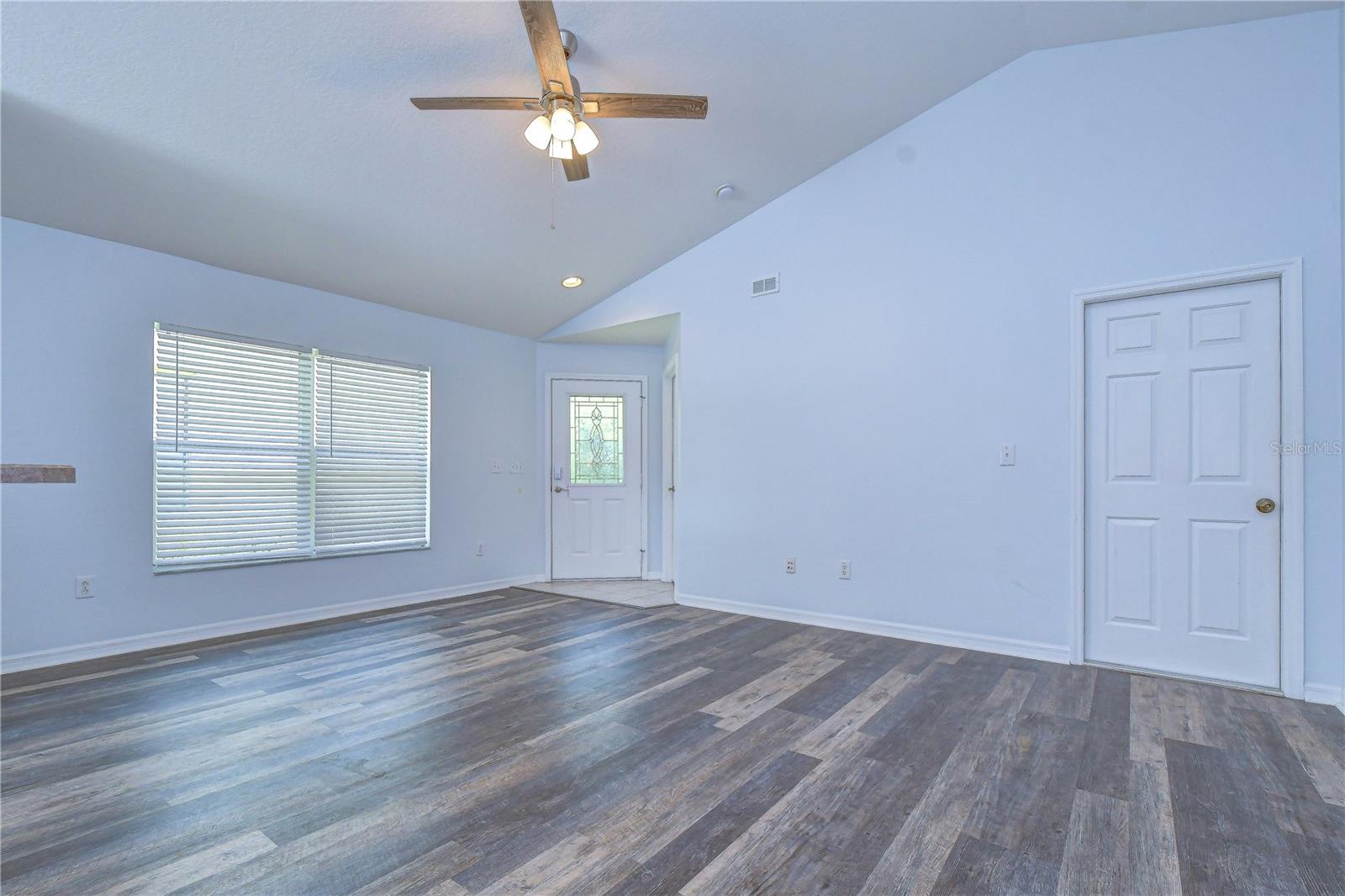 FISHHAWK RANCH PH 2 PRCL - Residential Lease