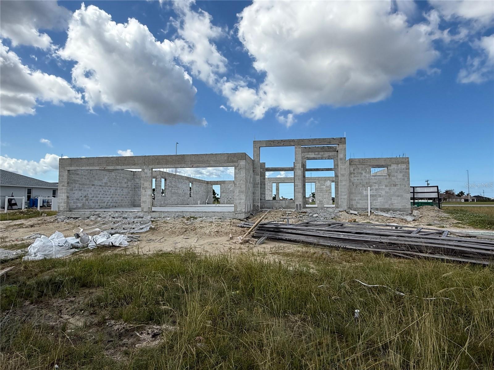 CAPE CORAL - Residential