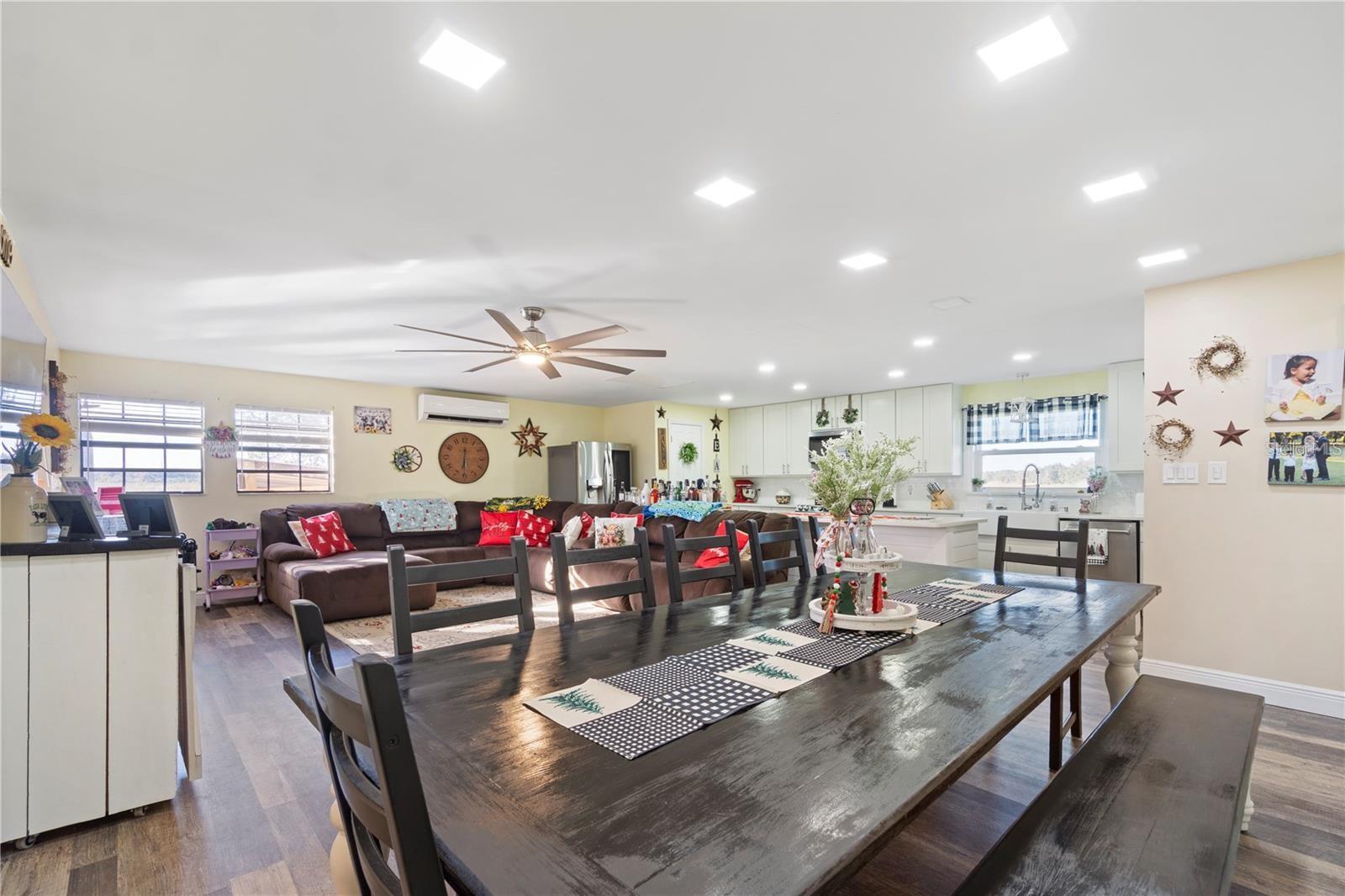 PLEASURE COVE - Residential