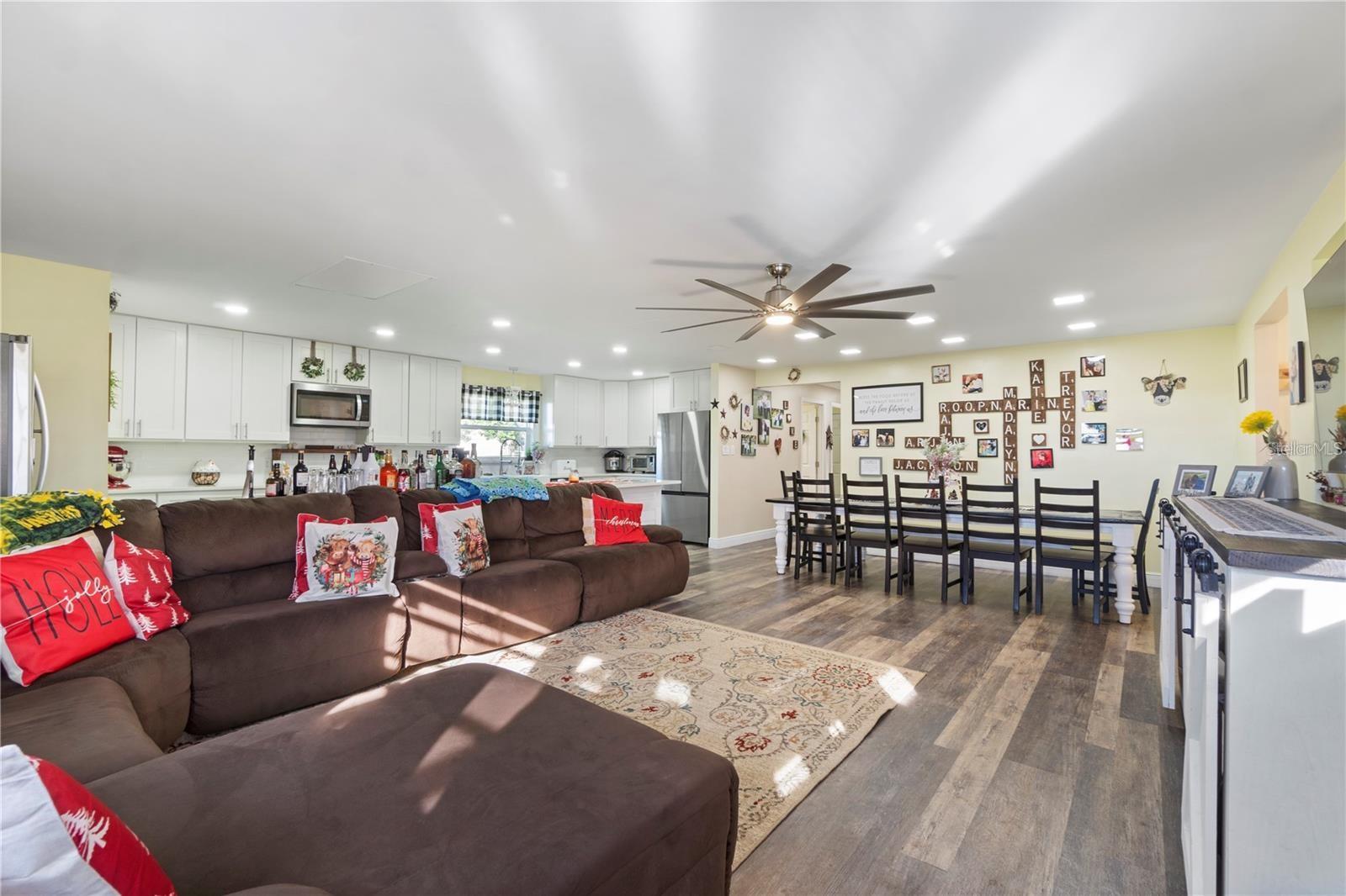 PLEASURE COVE - Residential