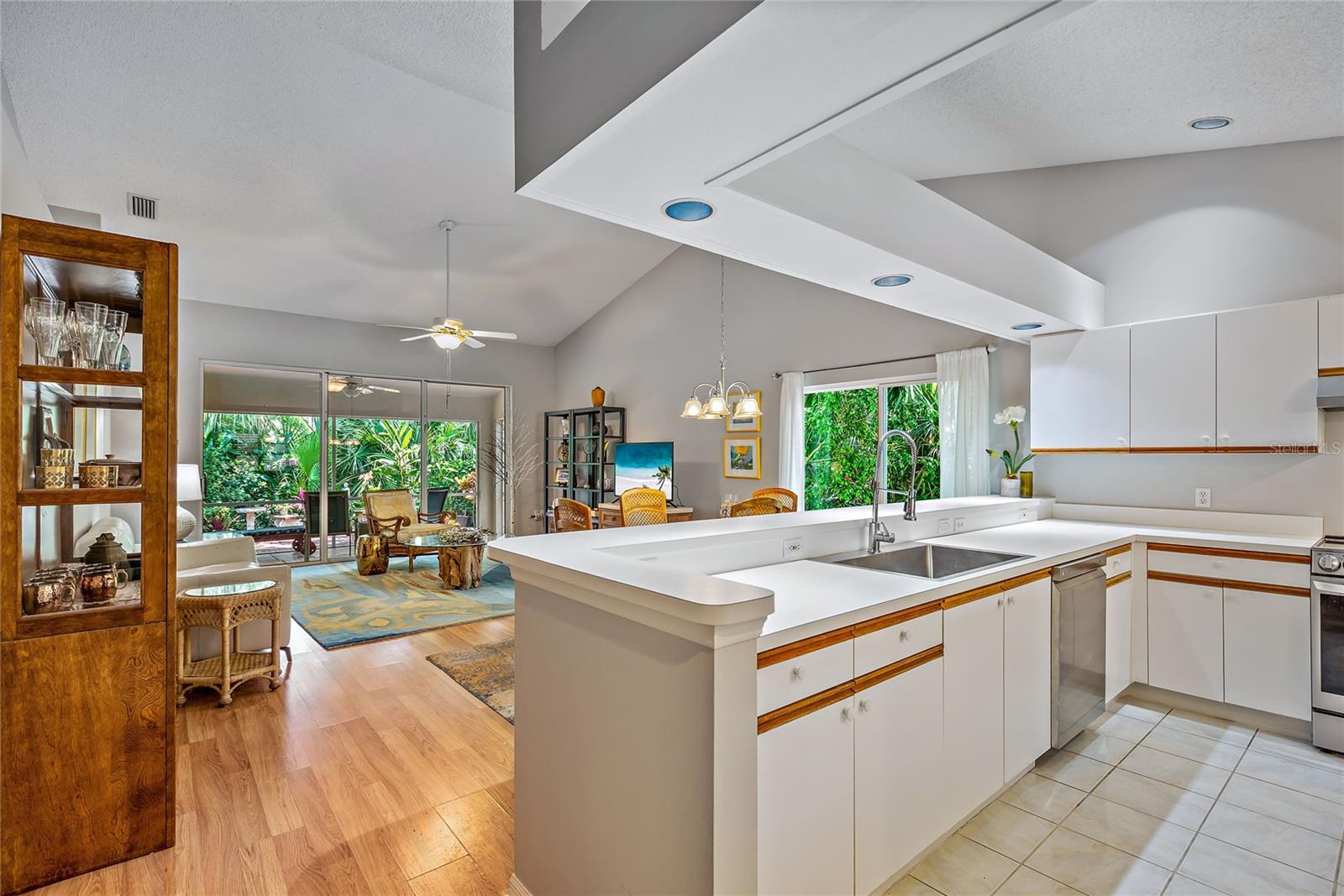 LONGWOOD VILLAS - Residential